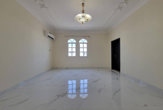 954380 - Property Image 2