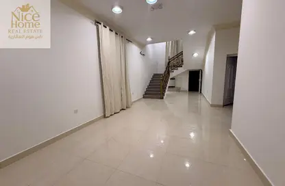 فيلا - 4 غرف نوم - 3 حمامات للايجار في الريم جاردن - شمال مويثر - منطقة مويثر - الدوحة