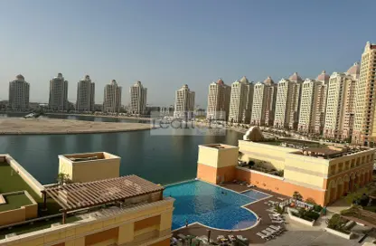 شقة - غرفة نوم - 2 حمامات للايجار في ابراج المتحدة - فيفا بحرية - جزيرة اللؤلؤة - الدوحة