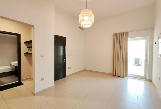 982999 - Property Image 3