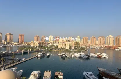 شقة - غرفة نوم - 1 حمام للايجار في طريق بورتو الشرقي - بورتو أرابيا - جزيرة اللؤلؤة - الدوحة