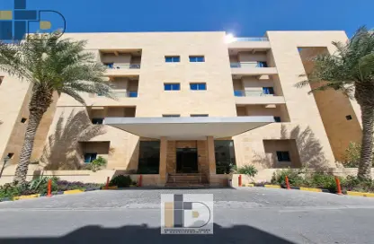 شقة - 2 غرف نوم - 3 حمامات للايجار في مجمع المها السكني - جديد الهتمي - فريج بن عمران - الدوحة