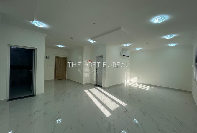 870748 - Property Image 2