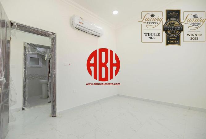 978387 - Property Image 2