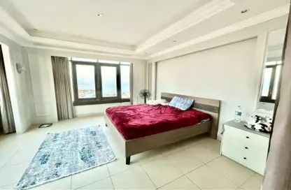 Apartment - 2 Bedrooms - 3 Bathrooms for rent in West Porto Drive - Porto Arabia - The Pearl Island - Doha