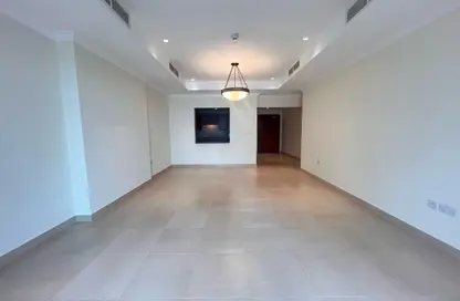 Apartment - 1 Bedroom - 2 Bathrooms for rent in East Porto Drive - Porto Arabia - The Pearl Island - Doha