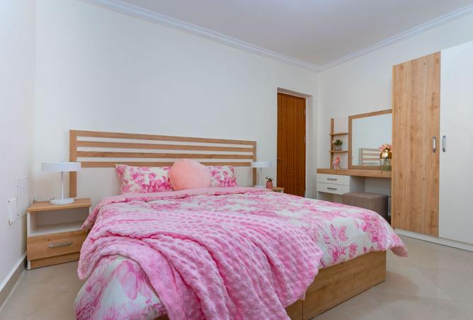 988258 - Property Image 2