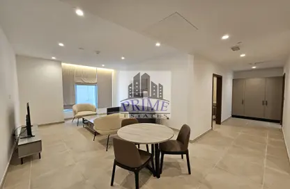 Living / Dining Room image for: Apartment - 1 Bedroom - 1 Bathroom for rent in Corniche Road - Corniche Road - Doha, Image 1