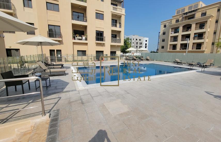 Apartment for Sale in Fox Hills Beautiful One Bedroom For Sale in