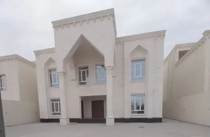 Villa - 7+ Bedrooms - 7 Bathrooms for sale in Al Wukair - Al Wukair - Al Wakra
