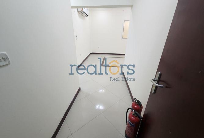 993555 - Property Image 2