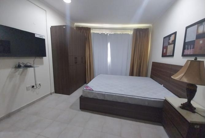 944485 - Property Image 2