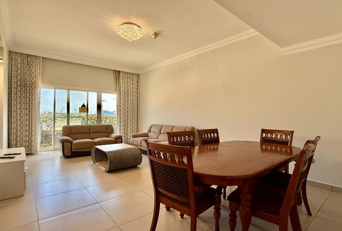 976437 - Property Image 2