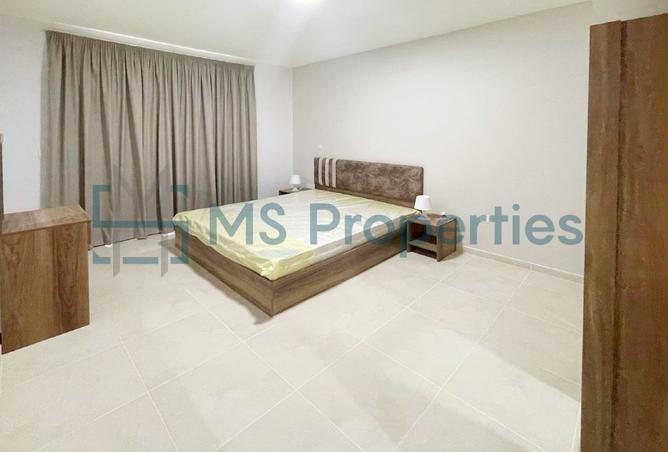 990838 - Property Image 3