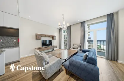 Apartment - 2 Bedrooms - 4 Bathrooms for rent in Floresta Gardens - The Pearl Island - Doha