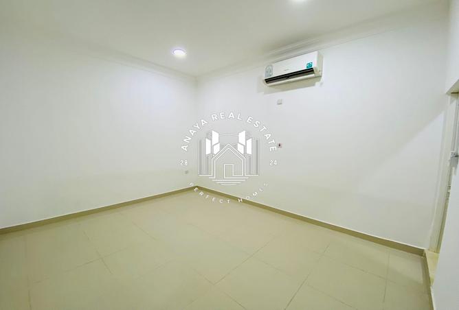 997306 - Property Image 2