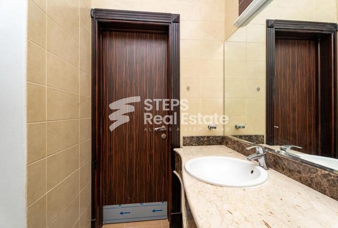 987321 - Property Image 3