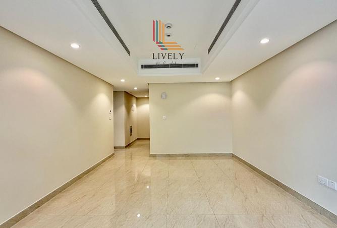 978509 - Property Image 2