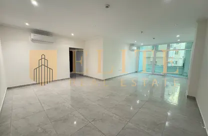 Apartment - 2 Bedrooms - 3 Bathrooms for rent in Al Kinana Street - Al Mirqab - Doha