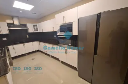 Apartment - 3 Bedrooms - 4 Bathrooms for rent in West Bay Tower - West Bay - West Bay - Doha