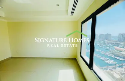 Apartment - 1 Bedroom - 2 Bathrooms for rent in Tower 14 - Porto Arabia - The Pearl Island - Doha