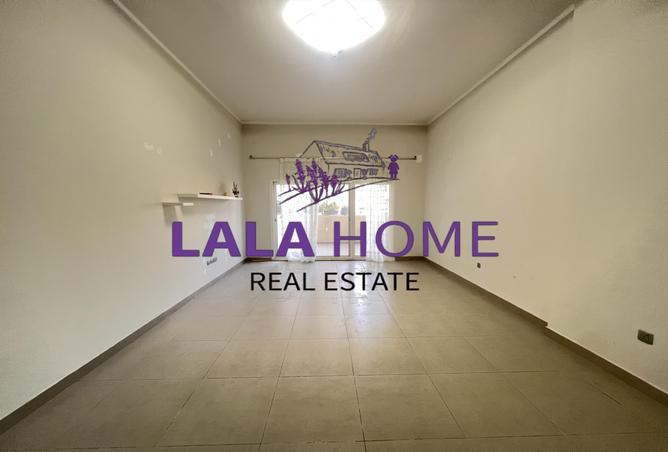 1003489 - Property Image 2