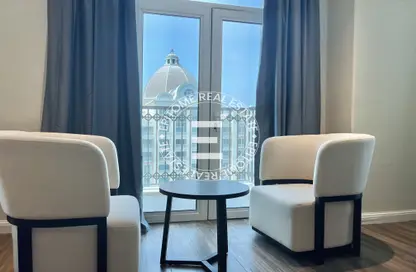 Apartment - 2 Bedrooms - 4 Bathrooms for rent in Floresta Gardens - Floresta Gardens - The Pearl Island - Doha