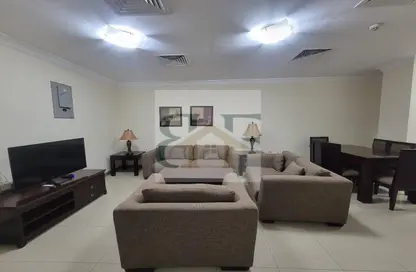 Apartment - 2 Bedrooms - 3 Bathrooms for rent in Al Muntazah Street - Al Muntazah - Doha
