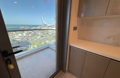 Apartment - 3 Bedrooms - 4 Bathrooms for rent in Marina Tower 23 - Marina District - Lusail