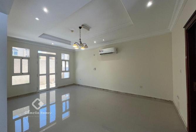 929358 - Property Image 2