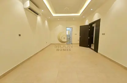 Apartment - 3 Bedrooms - 3 Bathrooms for rent in Al Nasr Street - Al Nasr - Doha