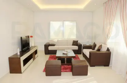 شقة - غرفة نوم - 1 حمام للايجار في واي فيلدج - ابو سدرة - الريان - الدوحة