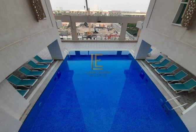 987361 - Property Image 3