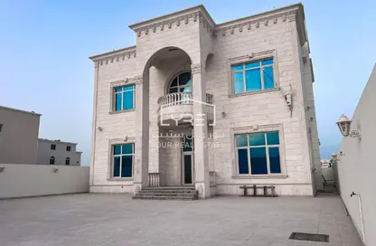 فيلا - 8 غرف نوم - 8 حمامات للبيع في الوكير - الوكير - الوكرة