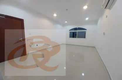 Apartment - 2 Bedrooms - 2 Bathrooms for rent in Abdul Rahman Bin Jassim Street - Mesaieed Road - Al Wakra