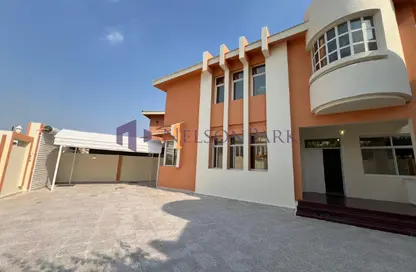 فيلا - 4 غرف نوم - 5 حمامات للايجار في فلل الدحيل - الدحيل - الدوحة