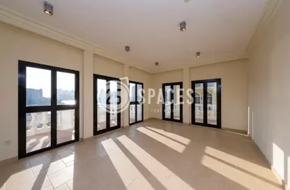 Apartment - 3 Bedrooms - 4 Bathrooms for rent in Carnaval - Qanat Quartier - The Pearl Island - Doha Apartment - 3 Bedrooms - 4 Bathrooms for rent in Carnaval - Qanat Quartier - The Pearl Island - Doha