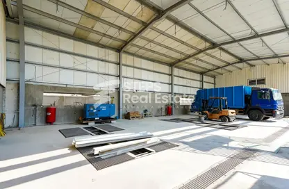 Warehouse - Studio - 1 Bathroom for rent in Jerry Al Samur - Birkat Al Awamer - Al Wakra