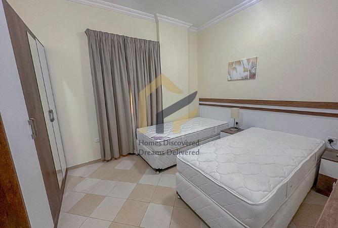 967402 - Property Image 3