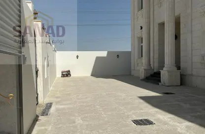 فيلا - 8 غرف نوم - 8 حمامات للبيع في الوكير - الوكرة