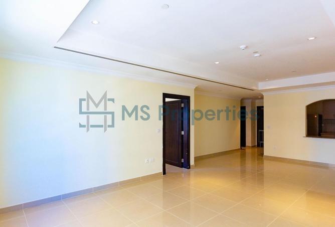 985033 - Property Image 2