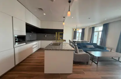 شقة - 2 غرف نوم - 4 حمامات للايجار في حدائق فلورستا - جزيرة اللؤلؤة - الدوحة