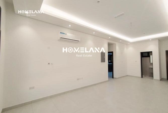 998602 - Property Image 2