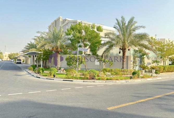 988590 - Property Main Image