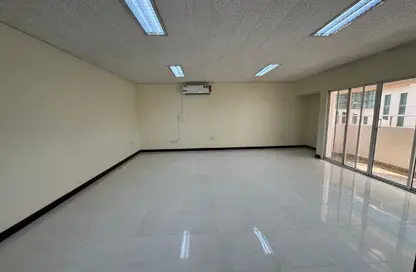 Apartment - 3 Bedrooms - 3 Bathrooms for rent in Al Mansoura - Al Mansoura - Doha