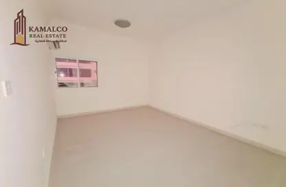 Apartment - 3 Bedrooms - 2 Bathrooms for rent in Fereej Bin Mahmoud - Doha
