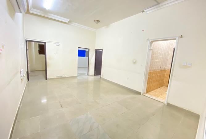942221 - Property Image 2