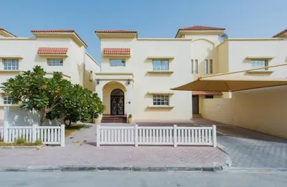 Compound - 3 Bedrooms - 3 Bathrooms for rent in Umm Al Seneem Street - Ain Khaled - Doha