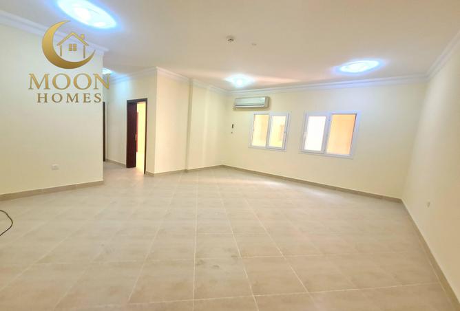 1005879 - Property Image 2