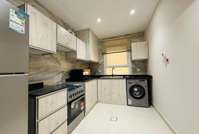 988275 - Property Image 3